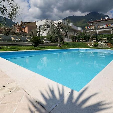 Borgo Degli Ulivi Residence Di Olympic Garda Lake Toscolano-Maderno Exterior foto